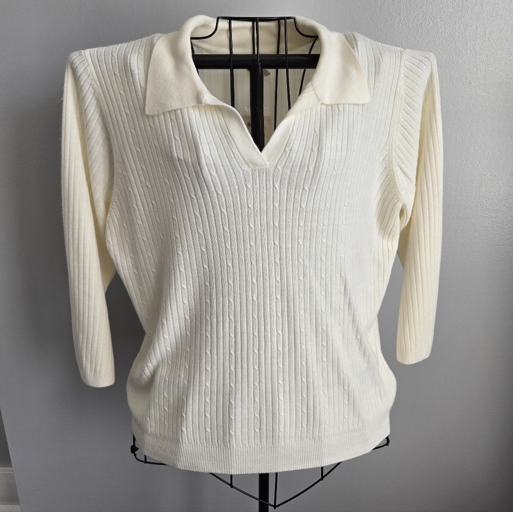 NWT Classic Elements Vintage Y2K Cream V-Neck Sweater